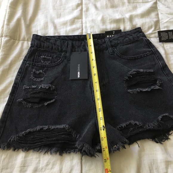 Fashion Nova good days ripped jean short sz 7/Med - Picture 11 of 15